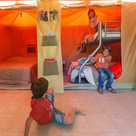 La Lot Vallee De La Dordogne Rocamadour Meyronne